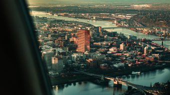 An aerial view of Oregon from the window of a plane.